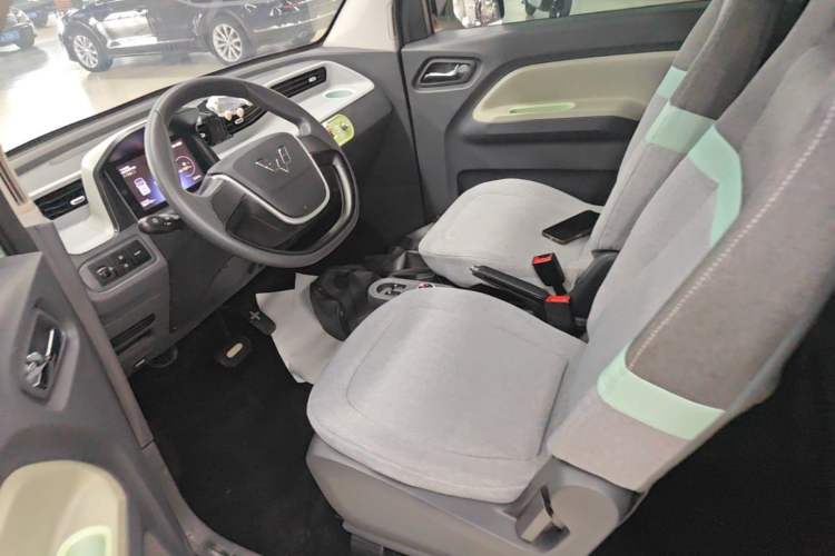 Used Wuling Hongguang MINIEV 2022 Macaron Premium Model – Lithium Iron Phosphate Left Front Seat