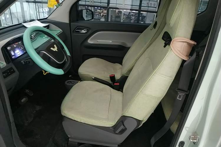 Used Wuling Hongguang MINIEV 2022 Macaron Premium Model – Lithium Iron Phosphate Left Front Seat