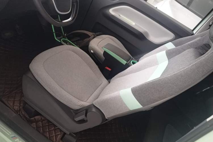 Used Wuling Hongguang MINIEV 2022 Macaron Premium Model – Lithium Iron Phosphate Left Front Seat