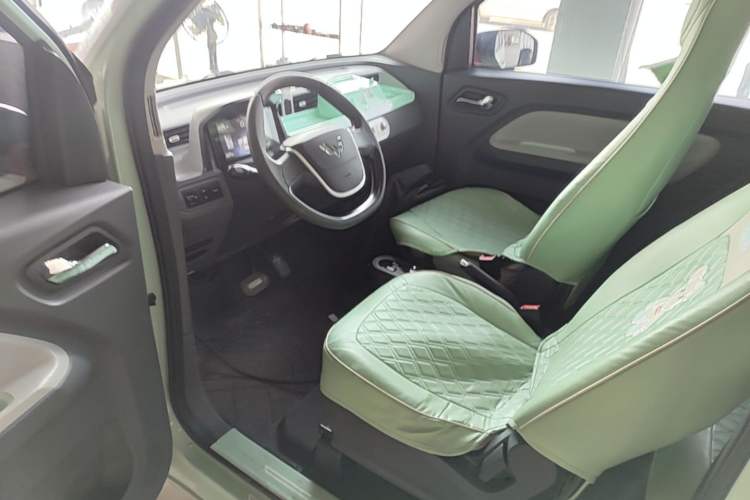 Used Wuling Hongguang MINIEV 2022 Macaron Fashion Model Lithium Iron Phosphate Left Front Seat