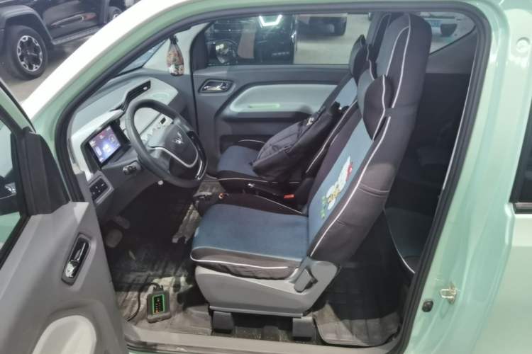 Used Wuling Hongguang MINIEV 2022 Macaron Premium Model – Lithium Iron Phosphate Left Front Seat