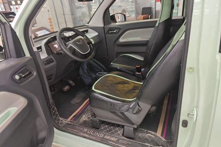 Used Wuling Hongguang MINIEV 2022 Macaron Premium Model – Lithium Iron Phosphate Left Front Seat