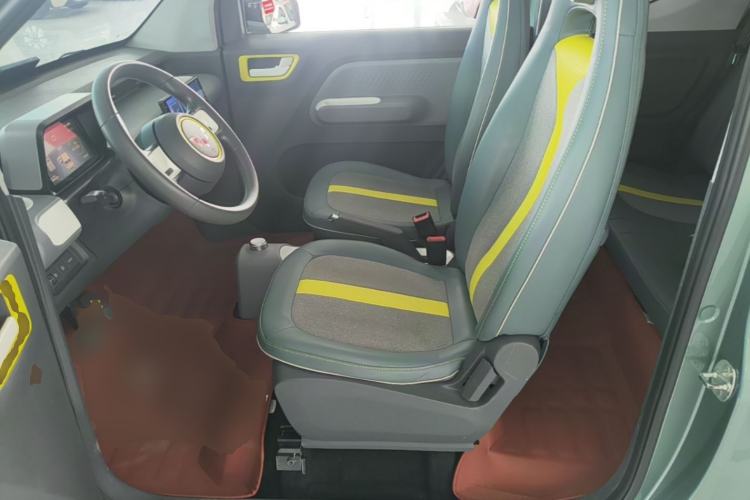 Used Wuling Hongguang MINIEV 2022 GAMEBOY 200km Gaming Edition with Lithium Iron Phosphate Left Front Seat