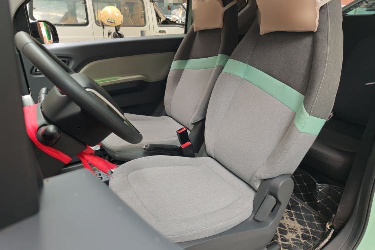 Used Wuling Hongguang MINIEV 2022 Macaron Premium Model – Lithium Iron Phosphate Left Front Seat
