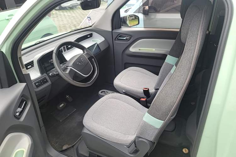 Used Wuling Hongguang MINIEV 2022 Macaron Premium Model – Lithium Iron Phosphate Left Front Seat