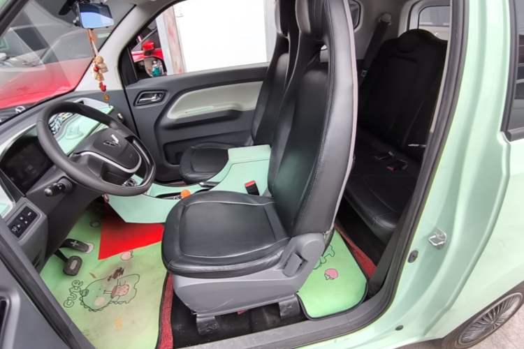 Used Wuling Hongguang MINIEV 2022 Macaron Premium Model – Lithium Ternary Battery Left Front Seat
