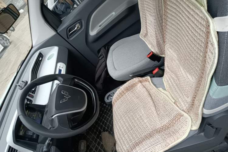 Used Wuling Hongguang MINIEV 2022 Macaron Premium Model – Lithium Iron Phosphate Left Front Seat