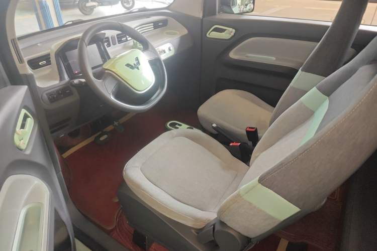 Used Wuling Hongguang MINIEV 2022 Macaron Fashion Model Lithium Iron Phosphate Left Front Seat