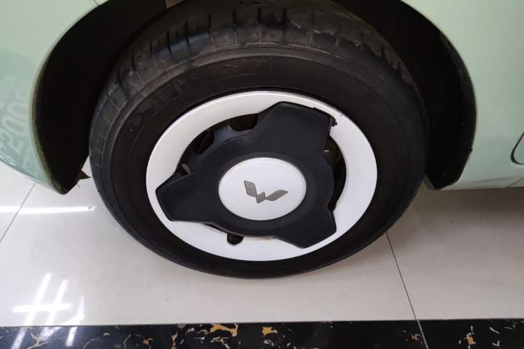 Used Wuling Hongguang MINIEV 2022 Macaron Premium Model – Lithium Iron Phosphate Left Front Wheel Hub