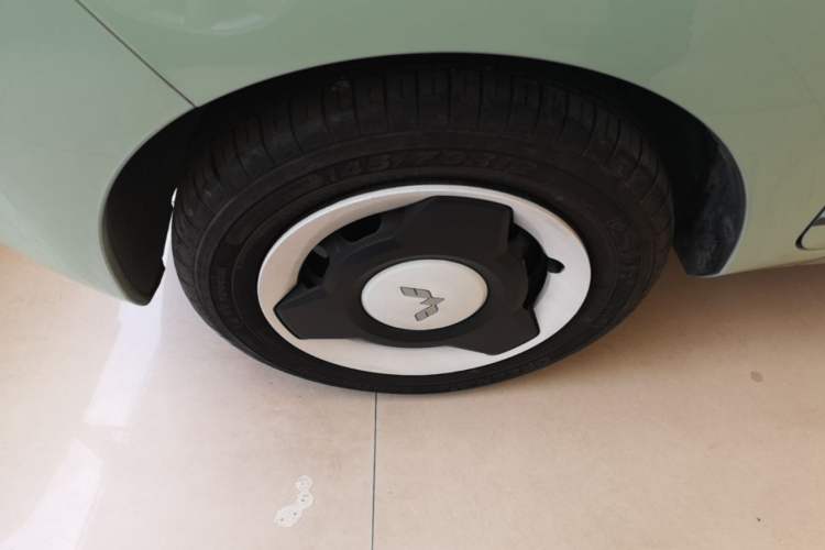 Used Wuling Hongguang MINIEV 2022 Macaron Premium Model – Lithium Ternary Battery Left Front Wheel Hub