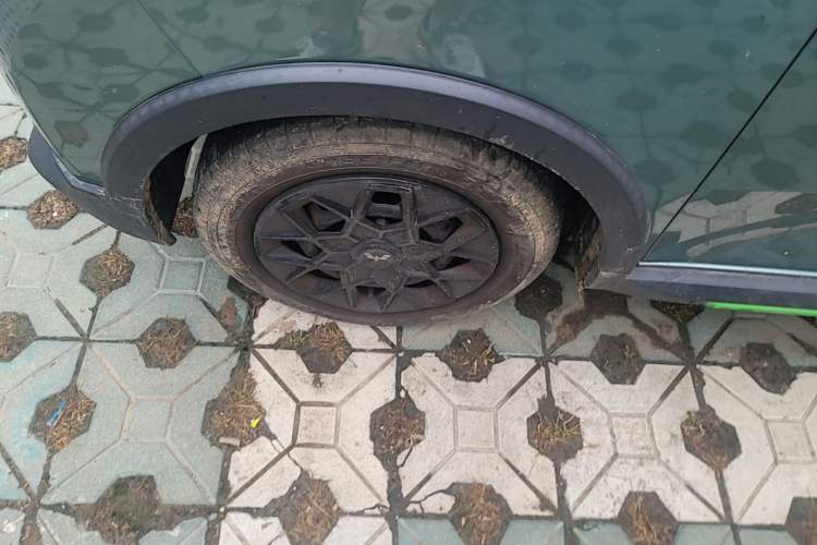 Used Wuling Hongguang MINIEV 2022 GAMEBOY 200km Gaming Edition with Lithium Iron Phosphate Left Front Wheel Hub