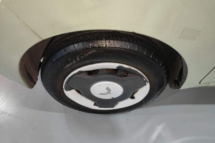 Used Wuling Hongguang MINIEV 2022 Macaron Premium Model – Lithium Ternary Battery Left Front Wheel Hub