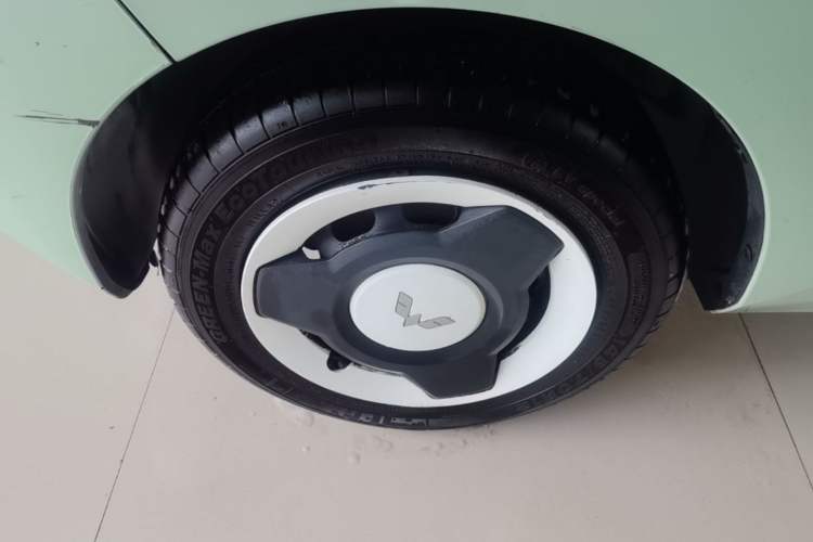 Used Wuling Hongguang MINIEV 2022 Macaron Premium Model – Lithium Iron Phosphate Left Front Wheel Hub