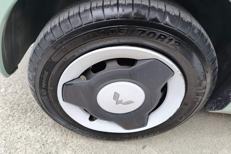 Used Wuling Hongguang MINIEV 2022 Macaron Premium Model – Lithium Iron Phosphate Left Front Wheel Hub