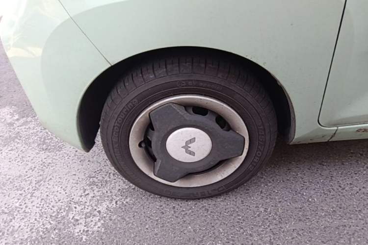 Used Wuling Hongguang MINIEV 2022 Macaron Premium Model – Lithium Iron Phosphate Left Front Wheel Hub
