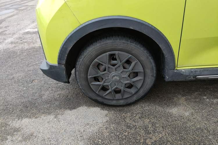 Used Wuling Hongguang MINIEV 2022 GAMEBOY 200km Gaming Edition with Lithium Iron Phosphate Left Front Wheel Hub