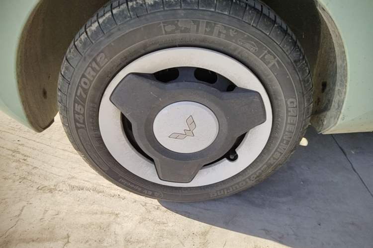 Used Wuling Hongguang MINIEV 2022 Enjoy Edition Lithium-Ion Battery Left Front Wheel Hub