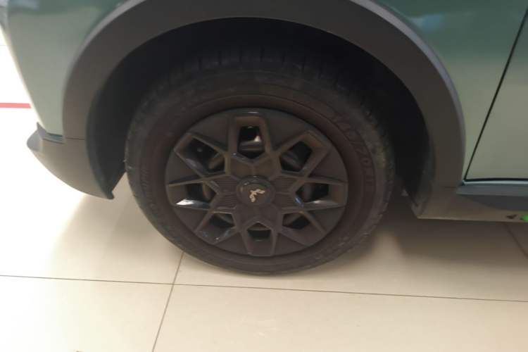 Used Wuling Hongguang MINIEV 2022 GAMEBOY 200km Gaming Edition with Lithium Iron Phosphate Left Front Wheel Hub