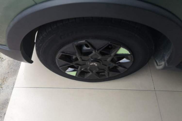Used Wuling Hongguang MINIEV 2022 GAMEBOY 200km Play Edition with Lithium Iron Phosphate Left Front Wheel Hub
