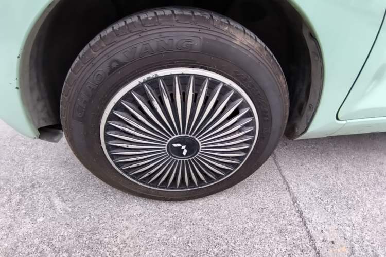 Used Wuling Hongguang MINIEV 2022 Macaron Premium Model – Lithium Ternary Battery Left Front Wheel Hub