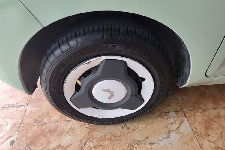 Used Wuling Hongguang MINIEV 2022 Macaron Premium Model – Lithium Iron Phosphate Left Front Wheel Hub