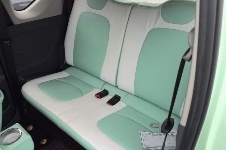 Used Wuling Hongguang MINIEV 2022 Macaron Premium Model – Lithium Iron Phosphate Left Rear Seat