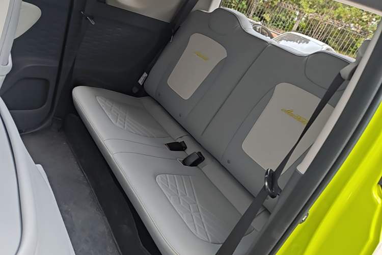 Used Wuling Hongguang MINIEV 2022 Macaron-Color Edition Lithium Iron Phosphate Left Rear Seat