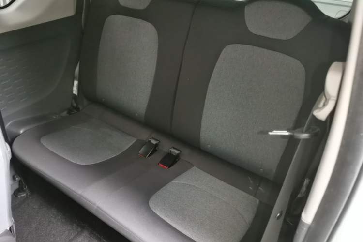 Used Wuling Hongguang MINIEV 2022 Macaron Fashion Model Lithium Iron Phosphate Left Rear Seat