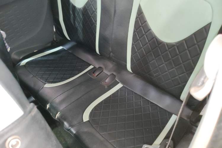 Used Wuling Hongguang MINIEV 2022 Macaron Premium Model – Lithium Iron Phosphate Left Rear Seat