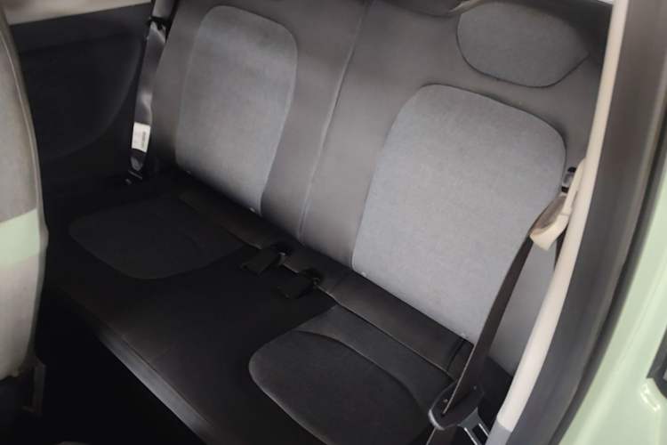 Used Wuling Hongguang MINIEV 2022 Macaron Premium Model – Lithium Iron Phosphate Left Rear Seat