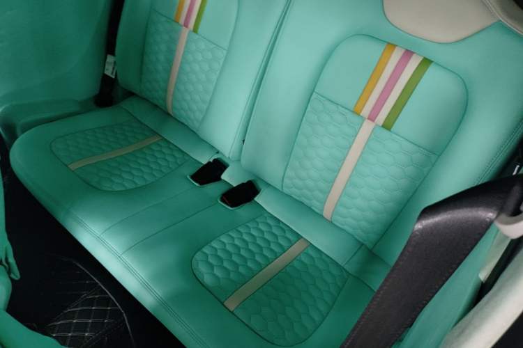 Used Wuling Hongguang MINIEV 2022 Macaron Premium Model – Lithium Iron Phosphate Left Rear Seat