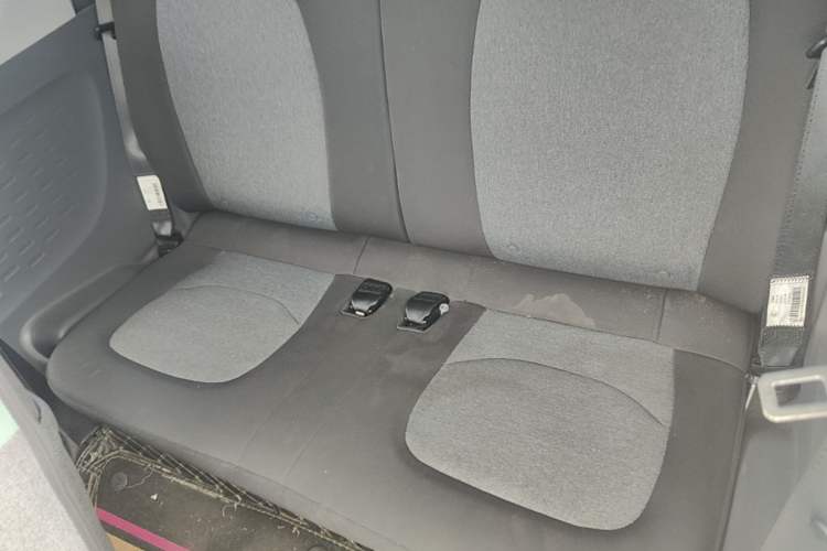 Used Wuling Hongguang MINIEV 2022 Macaron Premium Model – Lithium Iron Phosphate Left Rear Seat