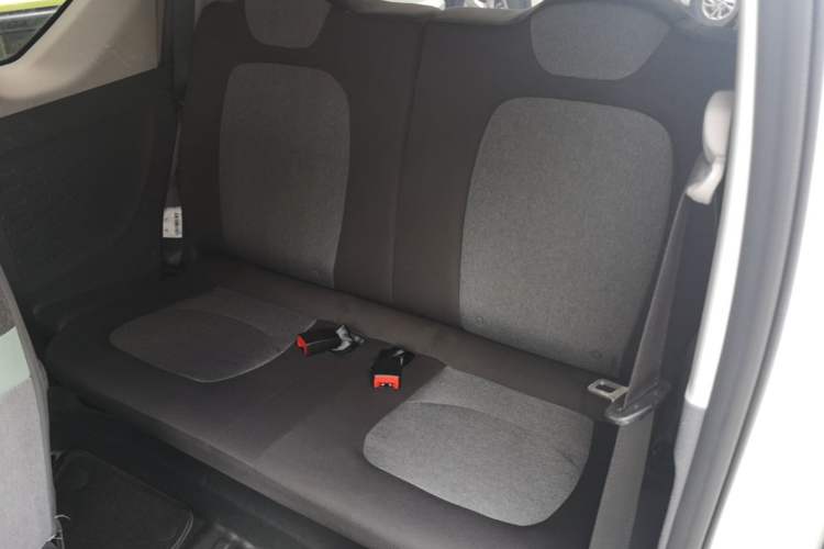 Used Wuling Hongguang MINIEV 2022 Macaron Premium Model – Lithium Iron Phosphate Left Rear Seat