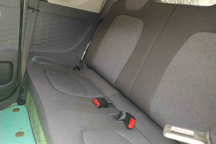 Used Wuling Hongguang MINIEV 2022 Macaron Premium Model – Lithium Iron Phosphate Left Rear Seat