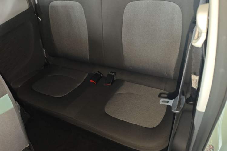 Used Wuling Hongguang MINIEV 2022 Macaron Premium Model – Lithium Iron Phosphate Left Rear Seat