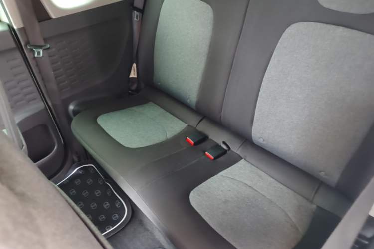 Used Wuling Hongguang MINIEV 2022 Macaron Premium Model – Lithium Ternary Battery Left Rear Seat