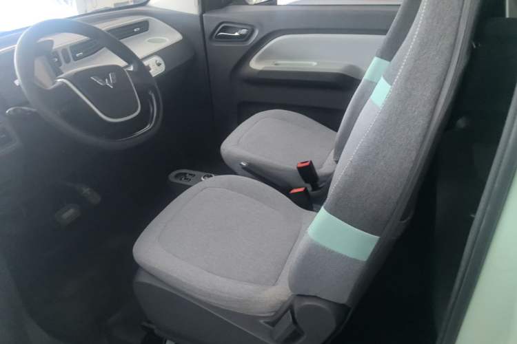 Used Wuling Hongguang MINIEV 2022 Macaron Fashion Edition Lithium-Nickel-Cobalt-Alpha-oxide Left Rear Seat