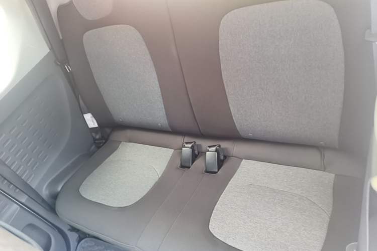 Used Wuling Hongguang MINIEV 2022 Macaron Premium Model – Lithium Iron Phosphate Left Rear Seat