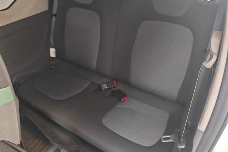 Used Wuling Hongguang MINIEV 2022 Macaron Fashion Edition Lithium-Nickel-Cobalt-Alpha-oxide Left Rear Seat