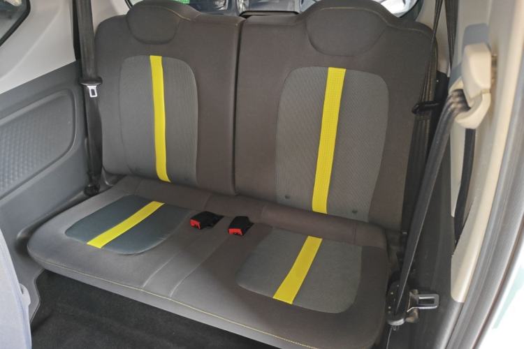 Used Wuling Hongguang MINIEV 2022 GAMEBOY 200km Play Edition with Lithium Iron Phosphate Left Rear Seat
