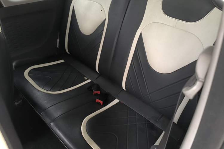 Used Wuling Hongguang MINIEV 2022 Macaron Premium Model – Lithium Iron Phosphate Left Rear Seat
