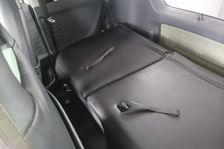 Used Wuling Hongguang MINIEV 2022 Enjoy Edition Lithium Iron Phosphate Left Rear Seat