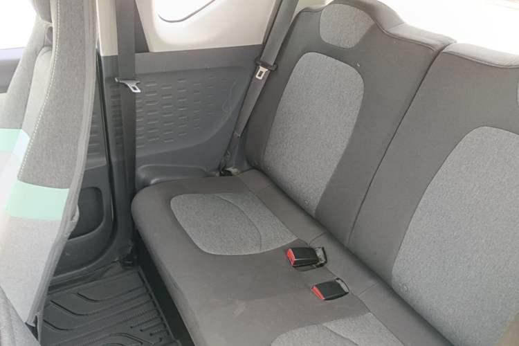 Used Wuling Hongguang MINIEV 2022 Macaron Premium Model – Lithium Iron Phosphate Left Rear Seat