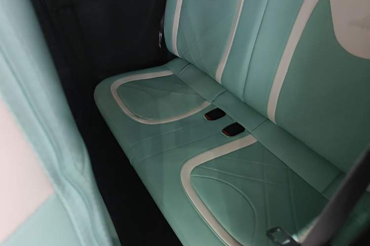 Used Wuling Hongguang MINIEV 2022 Macaron Premium Model – Lithium Iron Phosphate Left Rear Seat