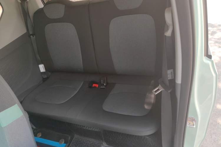 Used Wuling Hongguang MINIEV 2022 Macaron Fashion Model Lithium Iron Phosphate Left Rear Seat