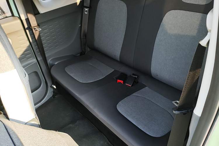 Used Wuling Hongguang MINIEV 2022 Macaron Premium Model – Lithium Iron Phosphate Left Rear Seat