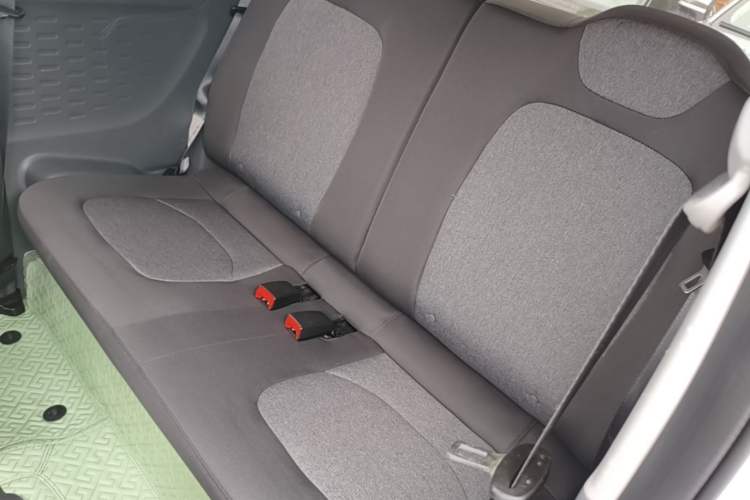 Used Wuling Hongguang MINIEV 2022 Macaron Premium Model – Lithium Iron Phosphate Left Rear Seat