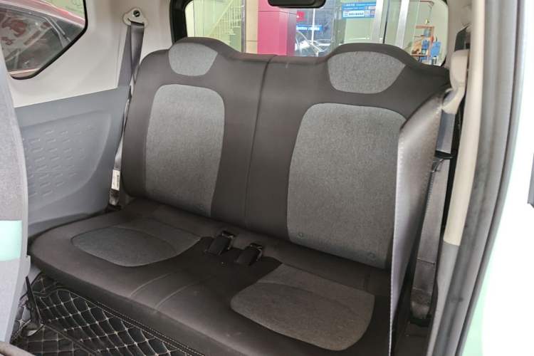Used Wuling Hongguang MINIEV 2022 Macaron Premium Model – Lithium Iron Phosphate Left Rear Seat