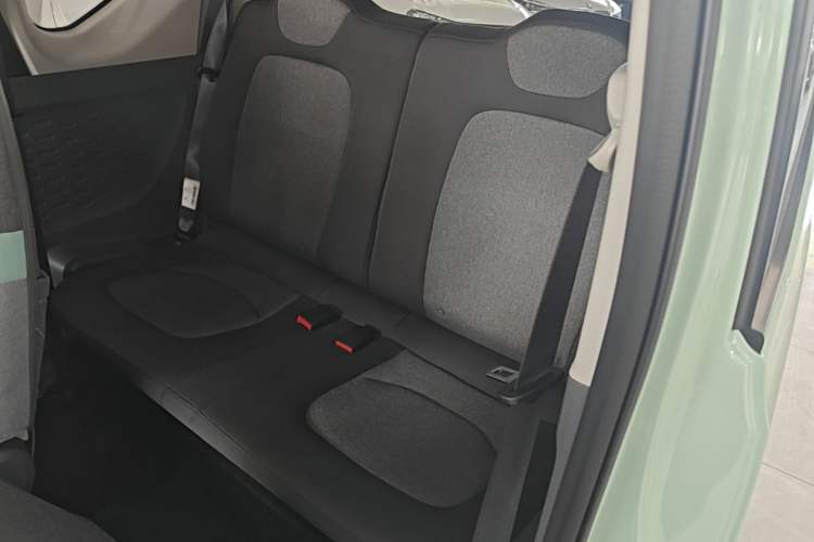 Used Wuling Hongguang MINIEV 2022 Macaron Premium Model – Lithium Iron Phosphate Left Rear Seat