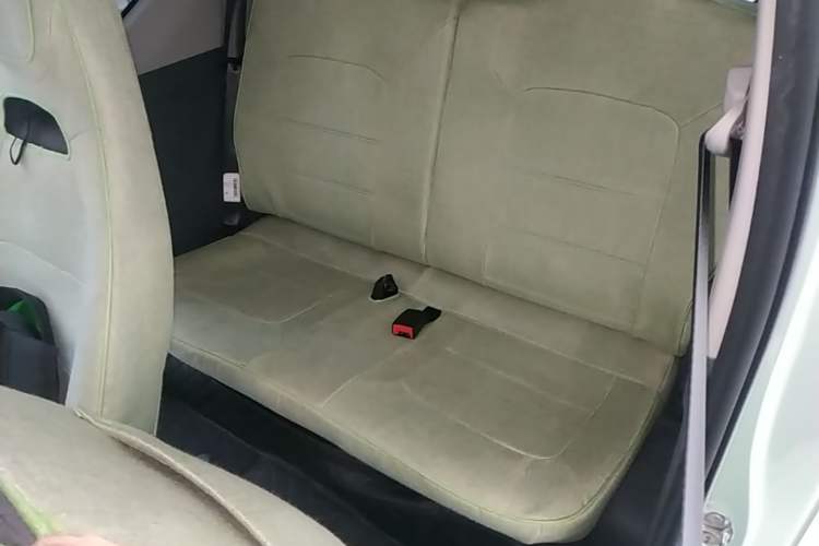 Used Wuling Hongguang MINIEV 2022 Macaron Premium Model – Lithium Iron Phosphate Left Rear Seat
